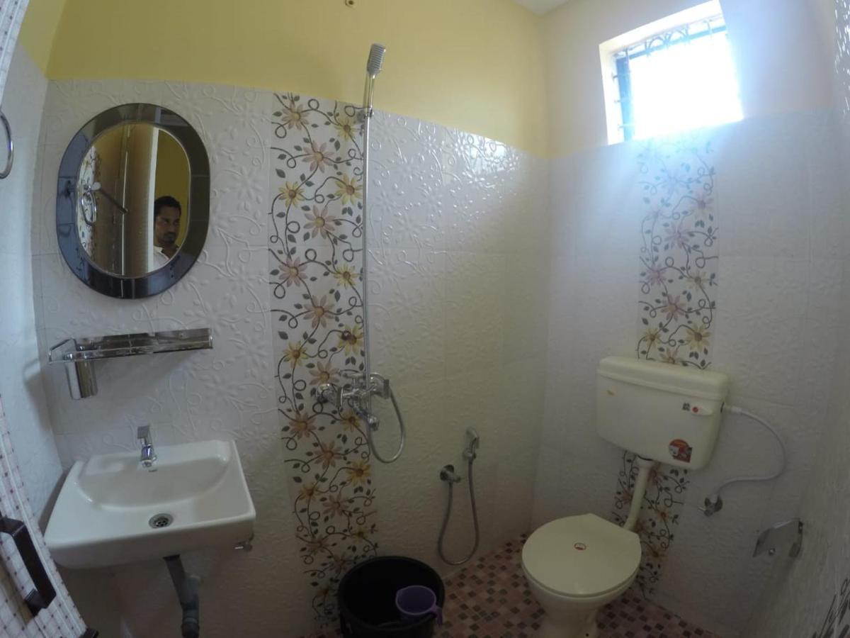 Regina Residency Inn Палолем Екстериор снимка