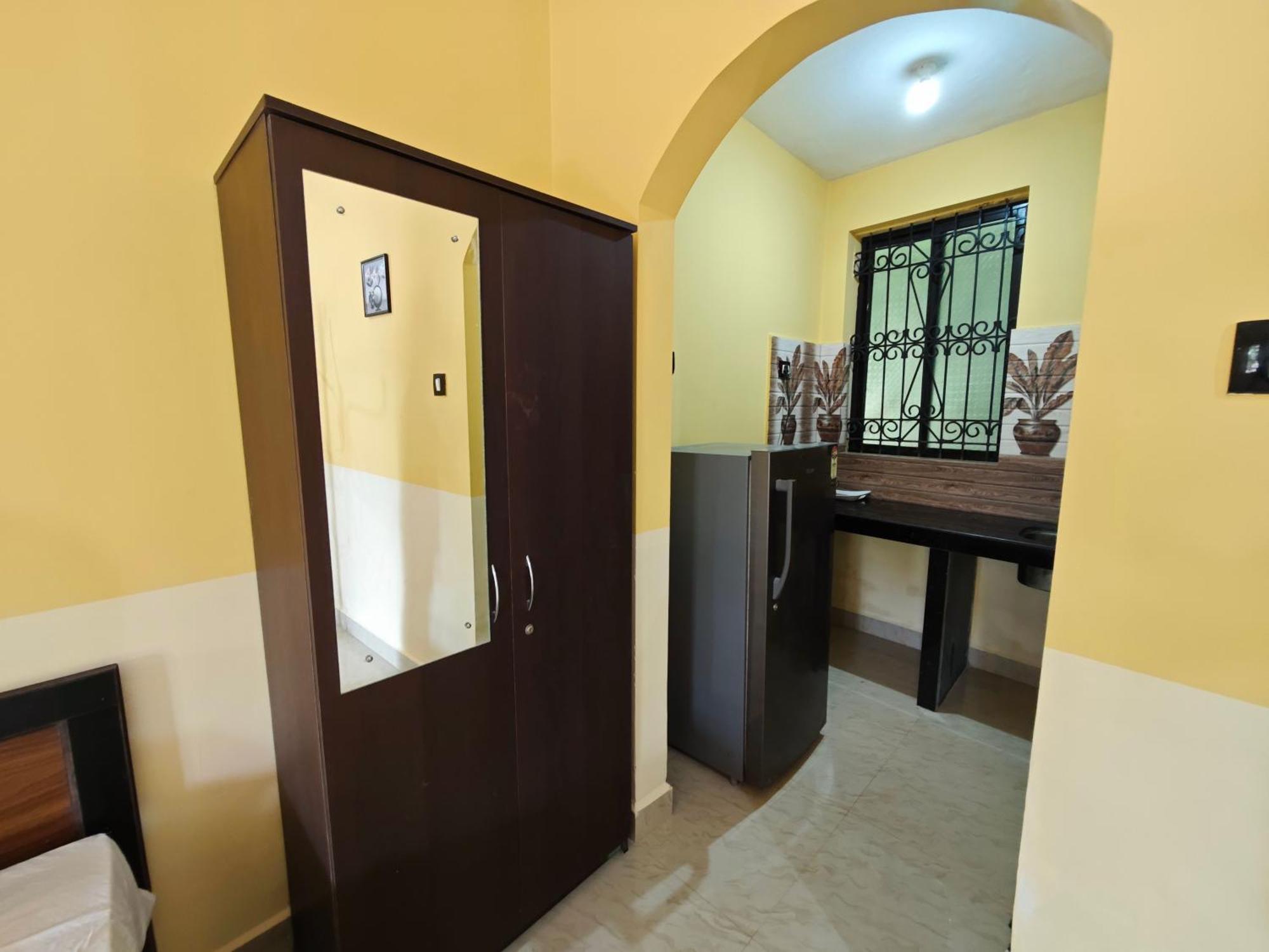 Regina Residency Inn Палолем Екстериор снимка