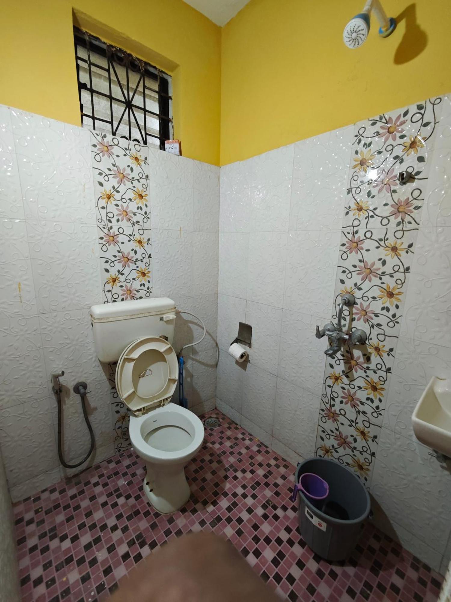 Regina Residency Inn Палолем Екстериор снимка