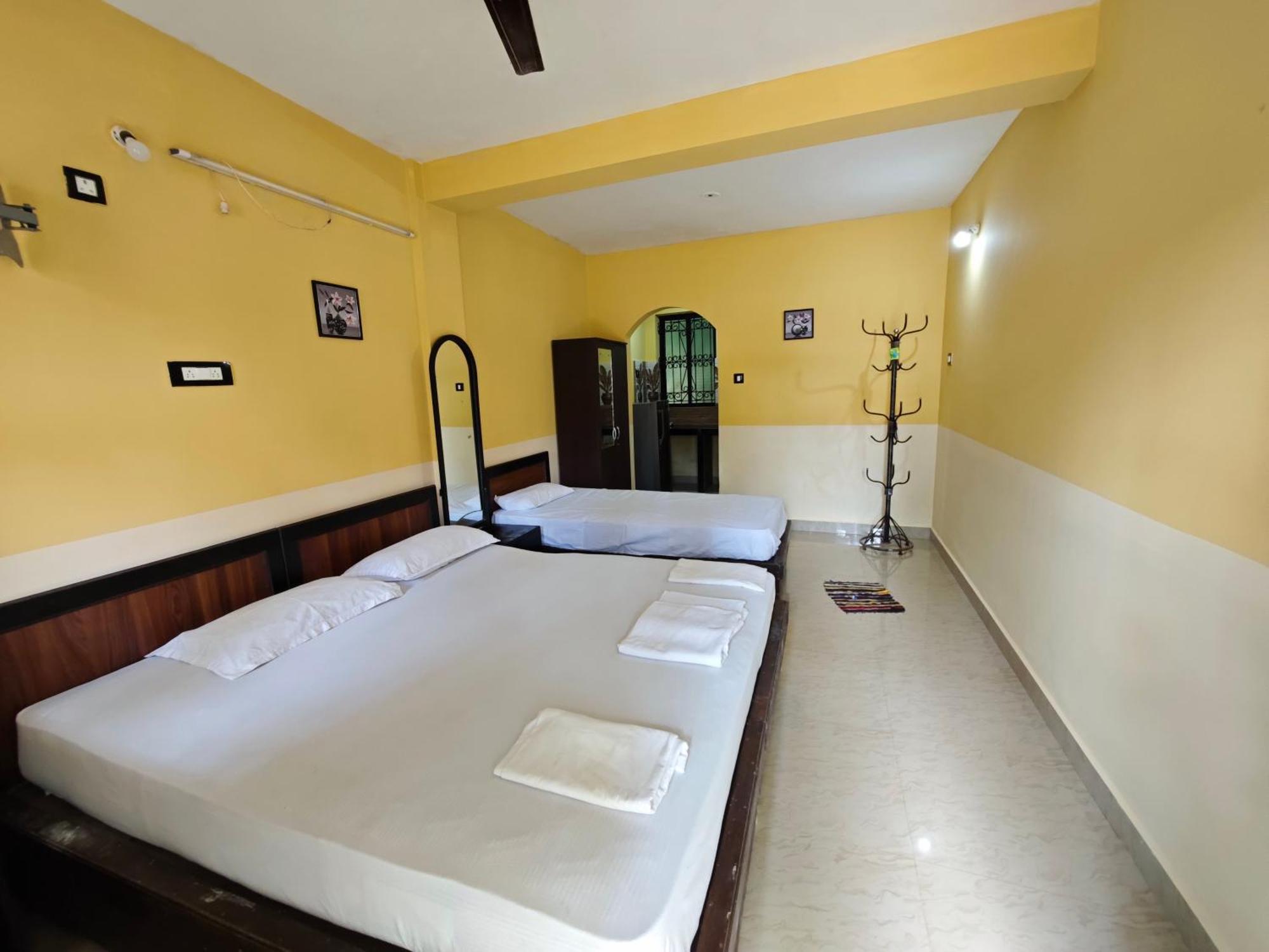 Regina Residency Inn Палолем Екстериор снимка